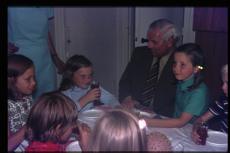 08.Delft aug 1971 Jarig,Hester,Jeanette,Marijke.JPG